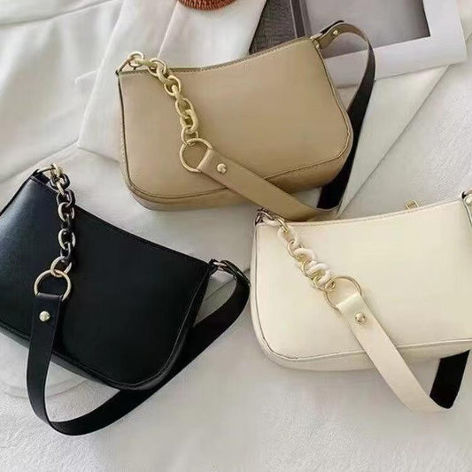 Elegant Shoulder Bag with Chain Strap