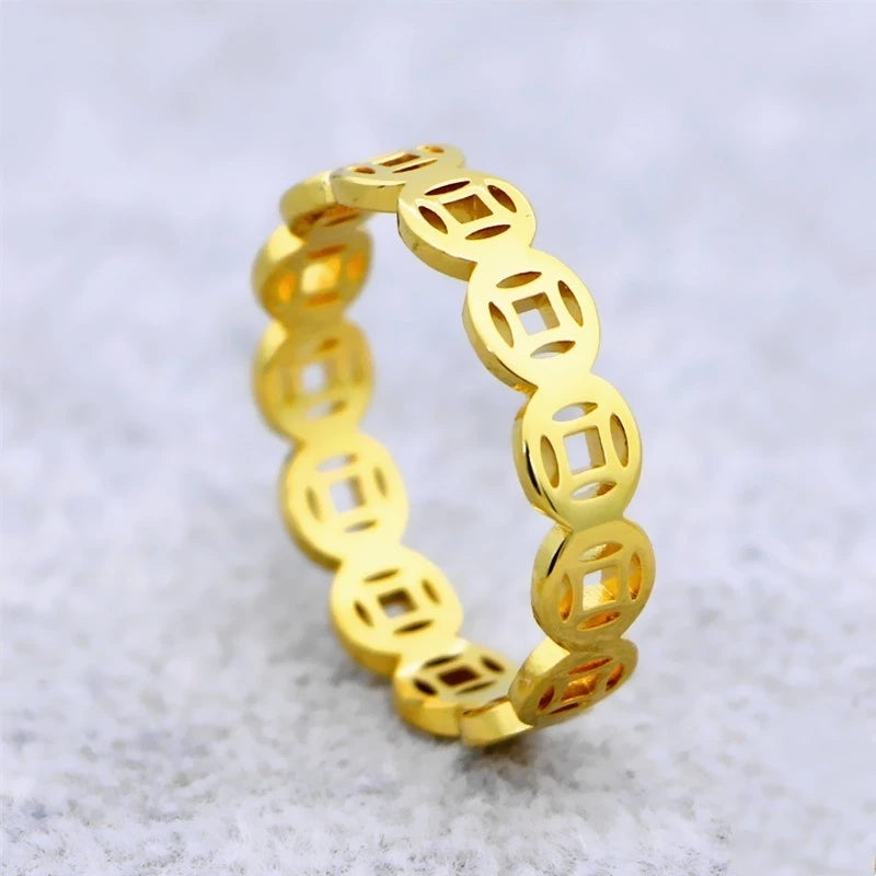 Lucky Charm Money Catcher Gold Ring